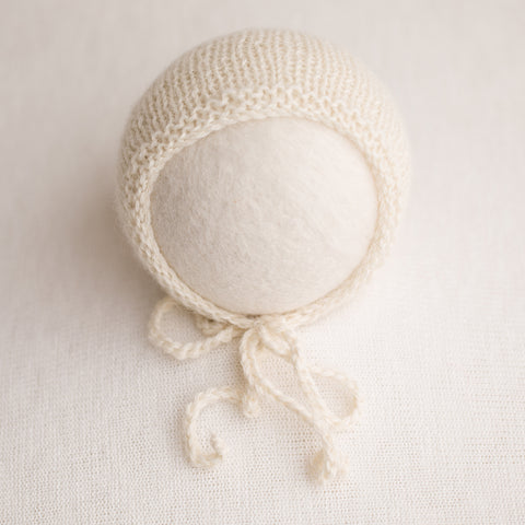 Newborn Prop Knitted Bonnet- Off White