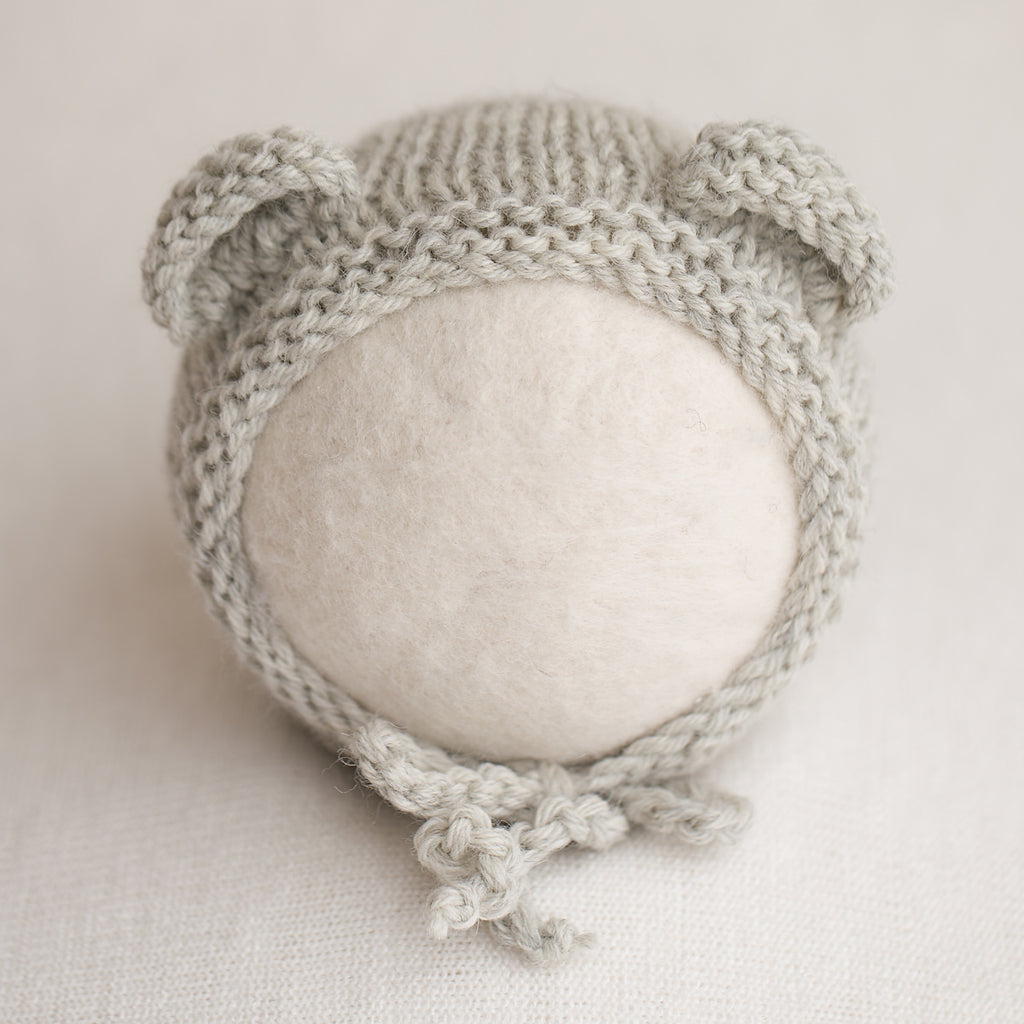 Newborn Knitted Bonnet - Pearl Grey 9020